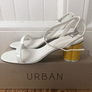 NWB UO Daisy White Heel Sandals